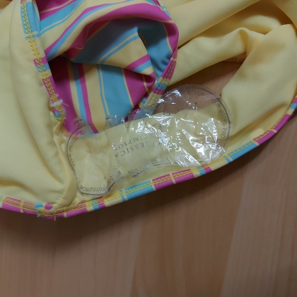 NWT Jessica Simpson Striped Ruffle Bikini Set - Picture 8 of 8